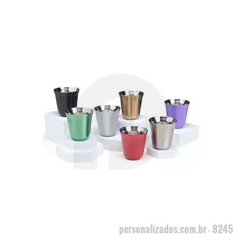 Copo de alumínio personalizado - A pausa do cafezinho merece o copo certo! Compacto, resistente e com parede dupla, o copo de inox de 150 ml mantém a bebida numa temperatura agradável por mais tempo. Perfeito para aquele café que aquece a alma, um chá para relaxar ou até um gole ref