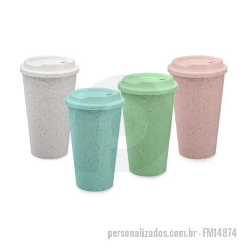 Copo ecológico personalizado - Descrição: Copo fibra de arroz com capacidade de 550ml. Feito em polipropileno atóxico, o copo possui tampa rosqueável com bocal.  Altura :  15,8 cm  Largura :  9,4 cm  Circunferência :  27,2 cm  Medidas aproximadas para gravação (CxL):  12 cm x 4 cm  Tamanho total aproximado  (CxL):  Diâmetro: 8,5 cm  Peso aproximado (g):  58