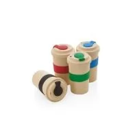 Copo ecológico personalizado é o brinde personalizado perfeito para ser distribuído em grandes eventos, deixando sua logo em destaque e mostrando para o público que você é preocupado com o meio ambiente.
