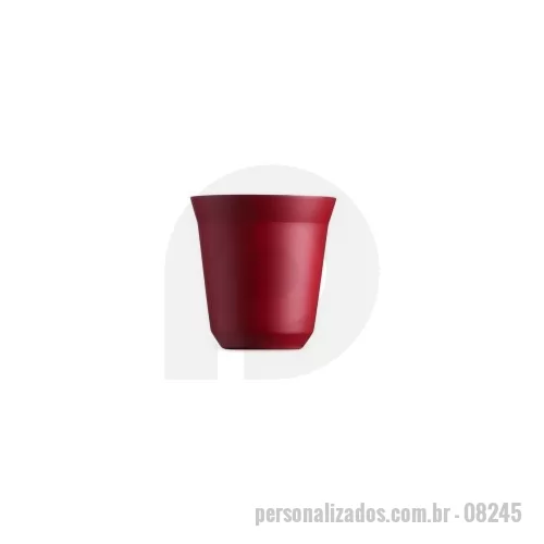 Copo Inox personalizado - A pausa do cafezinho merece o copo certo! Compacto, resistente e com parede dupla, nosso copo feito em inox com capacidade de 150ml, mantém a bebida numa temperatura agradável por mais tempo. Perfeito para aquele café que aquece a alma, um chá para relaxar ou até um gole refrescante de água.  Altura: 7,8 cm Largura: 7,6 cm Medidas aproximadas para gravação: (CxL): 4,5 cm x 2 cm