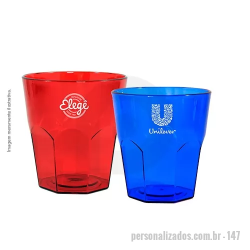 Copo personalizado - Capacidade para 300ml. Design moderno e acabamento impecável, o Copo Mini Roma é feito em plástico Plástico Premium (PS) Cristal atóxico. A transparência deixa o produto mais moderno e elegante. Parede espessa resultando em um produto robusto de alta qualidade.