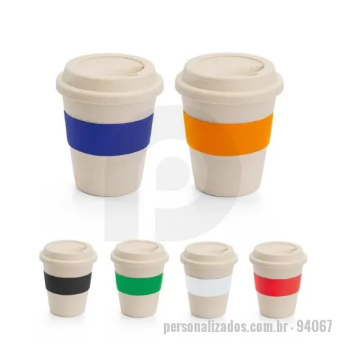 Copo personalizado - Copo de viagem em fibra de bambu (60%) e PP (40%) com tampa e capacidade até 380 mL. Tira em silicone para facilitar o transporte de bebidas quentes. Certificação EU Food Grade. ø95 x 114 mm