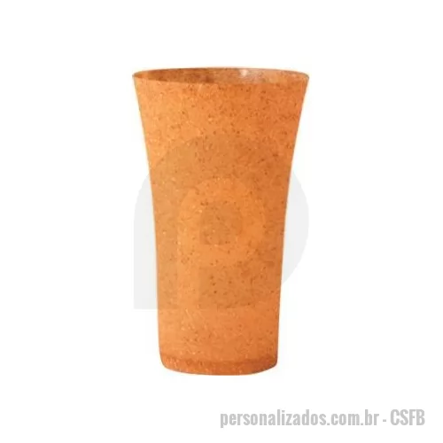 Copo personalizado - Copo personalizado ecológico no formato space que une o mais famoso dos copos modelo long drink com a inovação da boca larga facilitando entrada de gelo e lavagem. É o brinde personalizado perfeito.