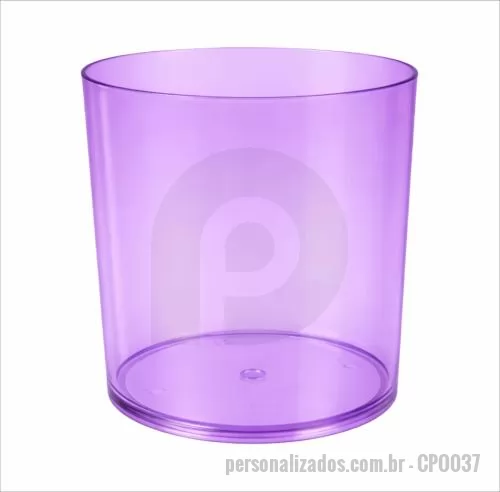Copo personalizado - Copo com capacidade de 300 ml produzido em poliestireno, com peso de 45 gramas, altura de 8,0 cm, diâmetro da boca de 8,6 cm e base de 7,5 cm, apresentando estrutura compacta e resistente, ideal para servir bebidas de forma prática. Seu formato baixo