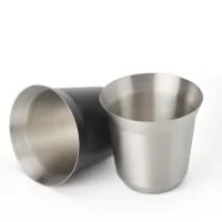 Descrição: Copo Inox com capacidade de 100ml.  Altura :  6 cm  Largura :  6,5 cm  Comprimento :  Diâmetro: 6,4 cm