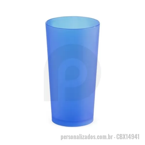 Copo Plástico personalizado - Copo Plástico Personalizado - CBX14941 - Copo Plástico 420ml com Acabamento Fosco – Simples, Leve e Funcional  Copo produzido em polipropileno (PP) com acabamento fosco que proporciona um toque moderno e agradável. Com capacidade de 420ml, é uma opção leve e resistente para uso diário em escritórios, eventos, festas ou ambientes corporativos. Versátil e fácil de personalizar, é ideal como brinde promocional.  Especificações:  Altura: 13,7 cm  Largura: 7,4 cm  Circunferência: 23,4 cm  Área para gravação: 13 cm x 2,5 cm  Peso aproximado: 39 g - 175973 - Copo Plástico