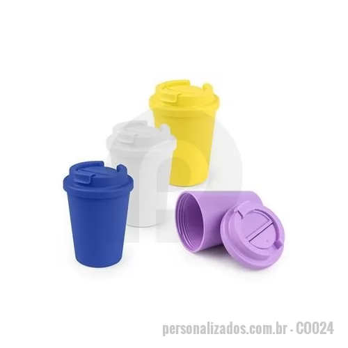 Copo Plástico personalizado - Copo plástico produzido em Plástico RPET, com capacidade de 400ml, tampa rosqueável. Dimensão Produto: 12,8 x ø8,5 cm Peso do Produto: 0,152kg