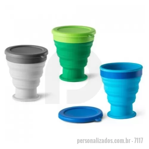 Copo Retrátil personalizado - Copo de viagem dobrável em silicone com tampa em PP. Contém uma argola na tampa que serve como pega ou para pendurar. Capacidade até 400 mL. Certificação EU Food Grade. ø66 x 117 x 96 mm