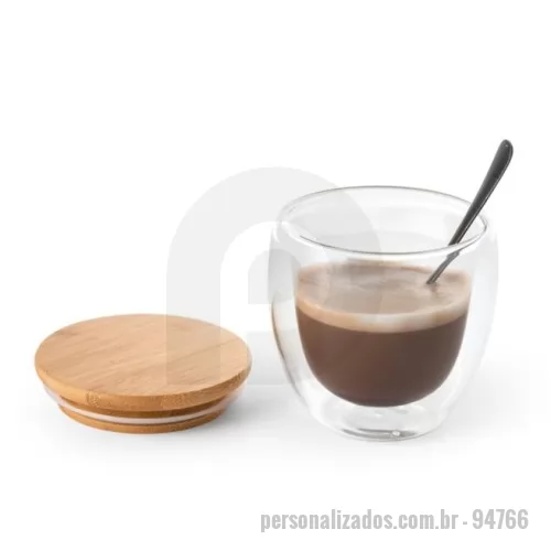 Copo térmico personalizado - Copo em vidro isotérmico (borossilicato), térmico com parede dupla isolada a ar e tampa de bambu. Copo com capacidade até 250 mL, ideal para líquidos frios ou quentes, tendo uma tampa com isolante em silicone que facilita o transporte do copo evitando respingo. Apto para ir ao micro-ondas e à máquina de lavar, retirando a tampa. 