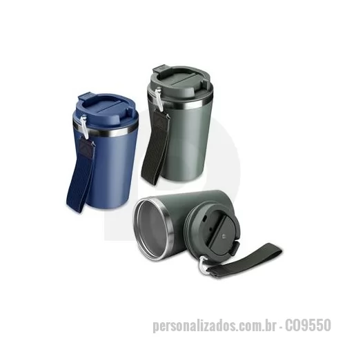 Copo térmico personalizado - Copo de 350 ml com parede dupla, interior em inox 304 e exterior em plástico PP, tampa em plástico PP, alça de mão e acabamento com pintura fosca. Peso do Produto: 0,161kg Dimensão do Produto: 14,5xø9,5cm Embalagem: Caixa Branca e plástico