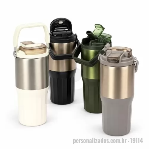 Copo térmico personalizado - Copo térmico personalizado com capacidade máxima de 700 ml, estrutura de parede dupla e design moderno com base facetada. Possui interior em inox 304, exterior em inox 201 com acabamento metalizado, tampa rosqueável em PP, vedação em silicone, alça para transporte, bocal com trava de segurança e bico flip com canudo interno removível. Ideal para brindes corporativos, eventos, academias, viagens, ações promocionais e presentes para clientes e colaboradores. Pode ser personalizado com logotipo ou identidade visual da empresa. Medidas aproximadas: 10,8 x 21,9 cm. Circunferência: 28,3 cm. Área de gravação: 7,5 x 3 cm. Peso aproximado: 412 g.