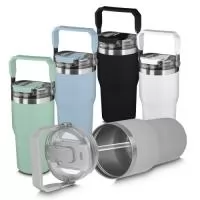 Descrição: Tenha bebidas saborosas por mais tempo! Com o nosso Copo Térmico de 650ml, feito em aço inox 304 e com parede dupla, é perfeito para tomar diversas bebidas ao longo do dia para dar aquele impulso durante a rotina. Possui tampa com alça plástica rosqueável, com bico flexível integrado para uso com o canudo, tampa de proteção para mais segurança e higiene, além de um bocal com trava de segurança.  Altura :  19,5 cm  Largura :  11,1 cm  Circunferência :  28,4 cm  Medidas aproximadas para gravação (CxL):  3,5 cm x 3 cm  Peso aproximado (g):  383