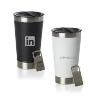 Copo térmico de inox com capacidade 500ml, contém tampa com abridor.