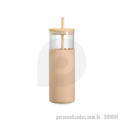 Copo vidro personalizado - Copo de vidro borossilicato com capacidade de 500ml, ideal para bebidas quentes e frias. Conta com tampa de bambu com abertura para canudo e acompanha canudo reutilizável, tornando-o uma opção sustentável e sofisticada. Possui luva de silicone para melhor aderência e conforto ao segurar. Um brinde ecológico e elegante da Youdu Brindes.