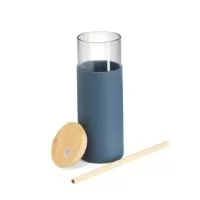  Copo de vidro borossilicato com capacidade de 500ml. Inclui canudo e tampa de bambu com abertura para canudo, além de uma luva de silicone para melhor aderência.