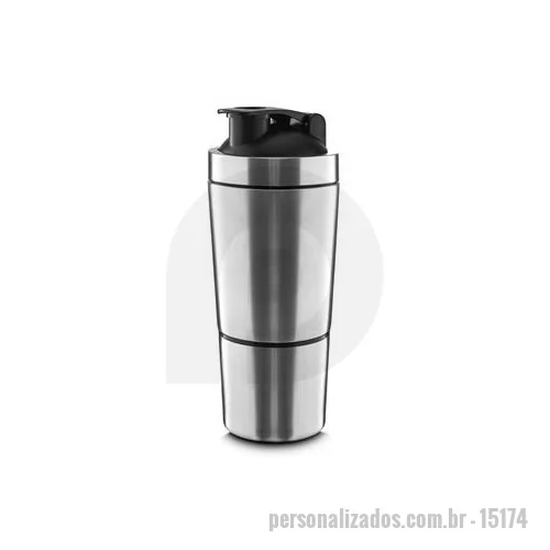 Coqueteleira personalizada - Preparar suplementos e shakes para os treinos nunca foi tão fácil e prático. Nossa Coqueteleira vem com dois compartimentos separados: um de 750 ml para o líquido principal e outro de 150ml para suplementos ou ingredientes extras. Feita em aço inox, 