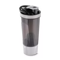 Coqueteleira com capacidade de 750 ml, produzida em material resistente com copo translúcido e escala de medição em ml e oz, facilitando o preparo preciso de bebidas. Possui tampa rosqueável com bocal funcional, trava de segurança, alça integrada par