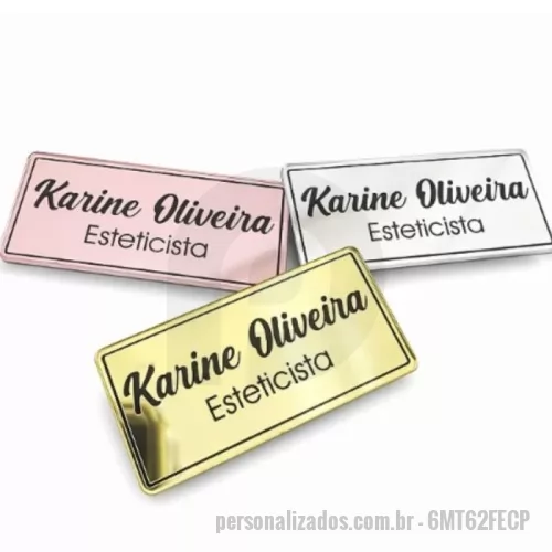 Crachá personalizado - Eleve o padrão da sua marca com o Crachá de Acrílico Espelhado Nakalu, uma peça sofisticada, moderna e de alto impacto visual.  Com acabamento espelhado elegante, gravação preta em DTF de alta definição e relevo e fecho magnético duplo, este crachá foi desenvolvido para quem valoriza imagem profissional, estilo e qualidade superior.  Ideal para empresas, eventos corporativos, recepções, equipes comerciais, clínicas, hotéis, feiras e marcas que desejam transmitir credibilidade, requinte e profissionalismo.  ???? Destaques do Produto ? Acrílico espelhado premium ???? Gravação preta em DTF (alta definição e durabilidade) ???? Fecho de ímã duplo – firme, seguro e sem danificar a roupa ???? Tamanho: 6 x 3 cm ???? Visual sofisticado e moderno ???? Personalização completa (logo, nome, cargo e identidade visual)  ? Prazo de Produção O prazo de produção começa a contar somente após a aprovação do layout digital, garantindo que seu pedido seja produzido exatamente conforme o esperado, com total 
