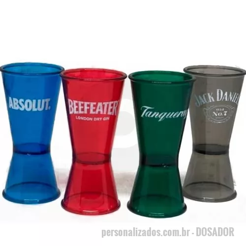 Dosador de bebida personalizado - dosador duplo 20ml e 50 ml                        Capacidade: 20 ml e 50 ml Material: PS Cristal Tipo de personalização: serigrafia e transfer Embalado em saco plástico individual Peso: 22 gramas Cores: translúcidas, fechadas, translúcidas neon e fechadas neon