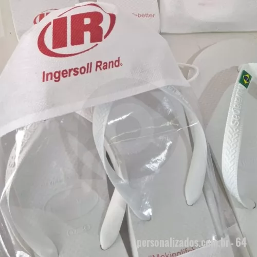 Embalagem de TNT personalizado - Embalagem de TNT Personalizado - 64 - Embalagens personalizadas, criadas para valorizar seu produto com charme, proteção e um toque especial. Perfeitas para presentes, eventos e vendas. - 181878 - Embalagem de TNT