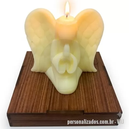 Enfeite de Natal personalizado - Vela anjo de natal na caixa de madeira que depois sera reutilizada para guardar objetos, envolta em rami e tag
