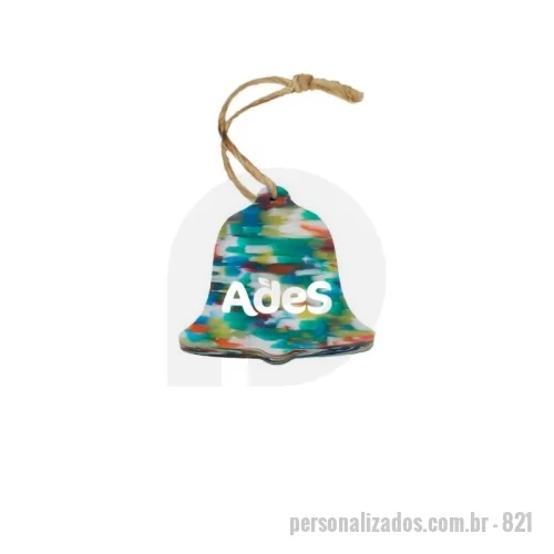 Enfeite de Natal personalizado - Green Plasticaria, fabricado 100% com plástico reciclado, produto inovador e eco sustentável, medindo6,8x6,5cm, a escolha ideal para o meio ambiente e para adequação às estratégias corporativas de ESG.