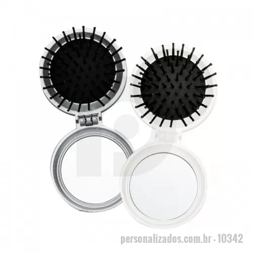 Escova de cabelo com espelho personalizada - Escova com espelho redonda em plástico resistente. Parte superior plana e parte inferior emborracha com relevo, estando aberta a peça basta empurrar a parte emborrachada(lado de fora) para poder utilizar a escova.