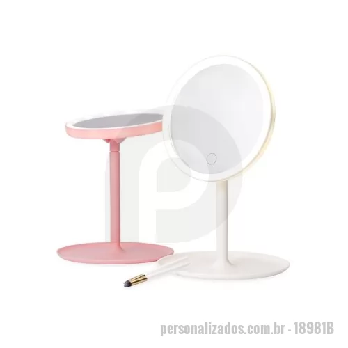 Espelho com Led personalizado - Espelho com Led Personalizado - 18981B - Espelho de Mesa Plástico com LED  Descrição: Espelho de mesa com estrutura plástica, fácil montagem e rotação de até 90°. Conta com iluminação LED recarregável com três níveis de intensidade, ajustáveis por botão de toque (touch) diretamente no espelho. Acompanha cabo USB-C para recarga.  Dimensões do produto:  Altura: 30 cm  Largura: 18,5 cm  Diâmetro do espelho: 15 cm  Peso aproximado: 273 g  Área aproximada para gravação (CxL): 5 cm x 10 cm Ideal para personalização através de UV, laser ou adesivo. - 178449 - Espelho com Led