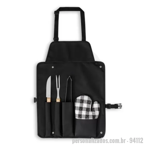 Estojo para kit churrasco e kit cozinha personalizado - Kit churrasco composto por 4 utensílios: faca, garfo e pinça em aço inox e madeira de Seringueira e uma luva de cozinha. O estojo dobrável em 600D pode ser convertível em avental para sua proteção. Certificação EU Food Grade. Dobrado e fechado: 130 x 480 mm.