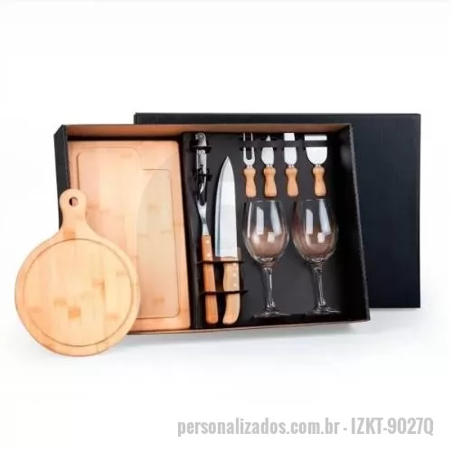 Estojo para kit churrasco e kit cozinha personalizado - Kit para Queijo, Churrasco e Vinho. Composto por tábua para Churrasco e tábua para frios em Bambu; garfo trinchante, faca 8