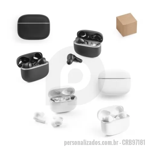 Fone de ouvido personalizado - Fones de ouvido wireless em ABS 100% reciclado, com ANC - cancelamento de ruído ativo - (CAUBY)  permite que se concentre nas principais tarefas do seu dia ou que relaxe a ouvir as suas músicas favoritas sem ruídos externos.   Com transmissão BT 5.4 e autonomia aproximada de 7h, os fones de ouvido permitem atender chamadas, controlar o volume e conectar à playlist do dispositivo móvel.   A caixa de carregamento com um ecrã digital mostra o nível de carga e tem uma capacidade de 500 mAh para permitir mais de 4 cargas dos fones.   Fornecido em caixa presente de papel kraft. 60 x 47 x 25 mm | Caixa: 62 x 32 x 74 mm    CRB97181 