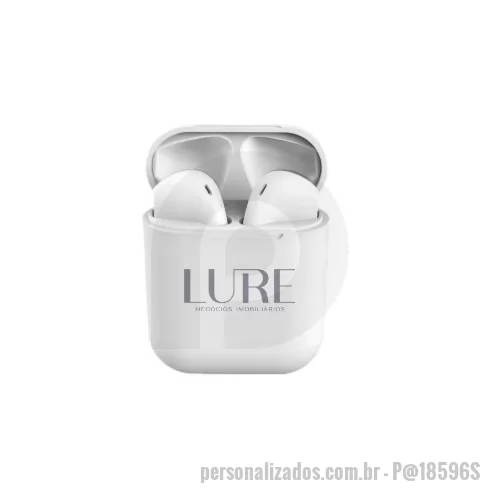 Fone de ouvido personalizado - Características Altura: 5,6 cm Largura: 4,4 cm Comprimento/Circunferência: 6.00 cm Peso aproximado do produto: 0.04 g NCM: 85183000 Benefícios do produto  Áudio imersivo: curta suas músicas favoritas com qualidade de som excepcional; Conexão sem fio: liberdade de movimento sem emaranhados de fios; Carregamento rápido: recarregue seu fone em minutos, onde quer que esteja; Design ergonômico: conforto prolongado para horas de uso sem incômodos; Compatibilidade universal: conecte-se facilmente com qualquer dispositivo Bluetooth.