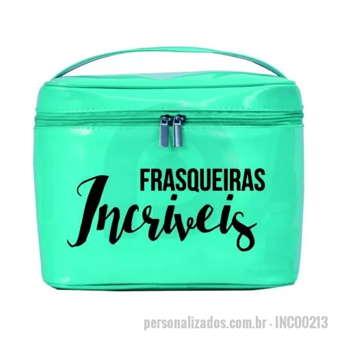 Frasqueira personalizada - Frasqueira Verniz. Frasqueira Verniz disponivel em:  Nylon70  Nylon 600  Oxford Sublimável  Personalização em Serigrafia, Sublimação, ou placa de metal gravada em Laser.  A EV Brindes possui sua própria fábrica, assim podendo confeccionar em diversas medidas, cores e materiais. Verifique com nossos vendedores nossa linha completa de produtos personalizados.