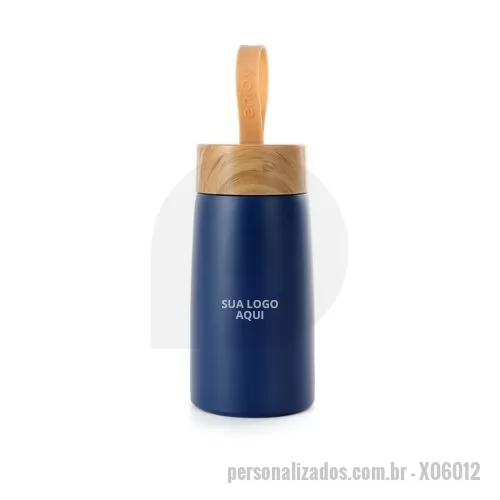 Garrafa de metal personalizada - Apresentamos a garrafa inox de parede dupla com capacidade de 250ml, a escolha ideal para brindes corporativos de alta qualidade. Fabricada em aço inoxidável, mantém suas bebidas na temperatura perfeita por mais tempo. Compacta e elegante, é ideal para uso diário no trabalho, em viagens ou atividades ao ar livre. Personalize com a logo da sua empresa e ofereça aos seus clientes um brinde funcional e sofisticado. Dimensões: 17,5 cm de altura x 6,5 cm de diâmetro.