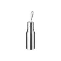 Garrafa de Inox 500 ml com tampa rosqueável e alça de nylon embutida. Altura : 21,8 cm Largura : 6,8 cm Circunferência : 22 cm Peso aproximado g : 154
