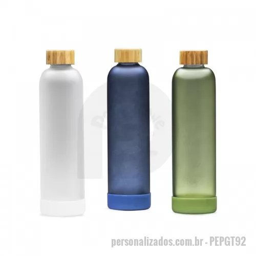 Garrafa personalizada - Garrafa de vidro personalizada com capacidade de até 1 litro para armazenar sua bebida. Produzida em vidro borossilicato, material durável e fácil de limpar. Contém também tampa de bambu e uma uma base removível de silicone anti-impacto. Ideal para divulgar sua empresa em eventos corporativos, brindes personalizados e campanhas promocionais.