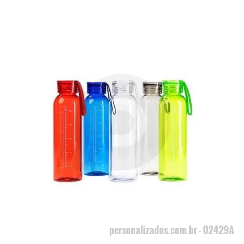 Garrafa personalizada - Garrafa feita em plástico livre de BPA com capacidade máxima de 640 ml e marcação de volume impressa de até 600 ml. Conta com tampa plástica rosqueável com alça de silicone fixa. Altura : 22,6 cm Largura : 6,6 cm Circunferência : 21,1 cm Peso aproxim