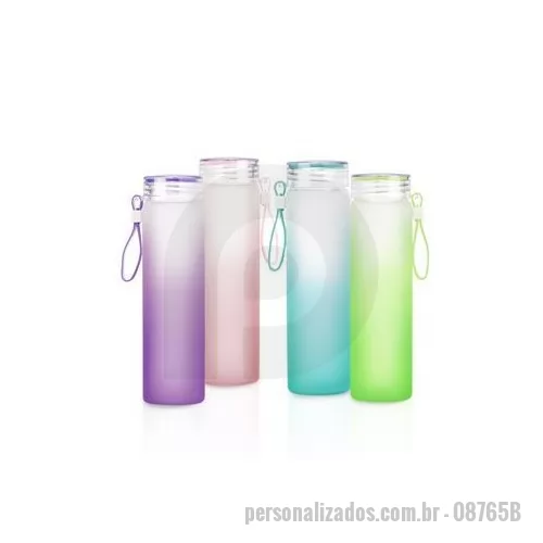 Garrafa personalizada - Garrafa de vidro jateado bicolor, capacidade de 450ml. Contém alça de silicone. Altura : 21,8 cm Largura : 6 cm Circunferência : 19 cm Tamanho total aproximado CxL : Diâmetro sem a tampa 4,3 cm Peso aproximado g : 257