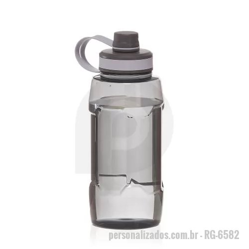 Garrafa personalizada - Garrafa plástica com capacidade 1.500ml. Alça de mão plástica, tampa rosqueável com anel de silicone para vedação e bico rosqueável para acesso rapido.