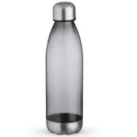 Garrafa plástica 700ml translúcida, possui tampa e base em alumínio.  Altura :  25,5 cm  Largura :  7,1 cm  Circunferência :  22,5 cm  Medidas aproximadas para gravação (CxL):  13,5 cm x 6 cm  Peso aproximado (g):  88