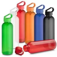 Garrafa *RPET com capacidade de até 550ml, tampa plástica com alça integrada.