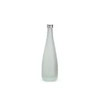 Garrafa de vidro com acabamento fosco, tampa rosqueável em alumínio e capacidade máxima de 550 ml. Altura : 27 cm Largura : 8 cm Circunferência : 25,1cm Peso aproximado g : 519