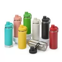 Garrafa térmica em inox com pintura eletrostática e capacidade máxima de 550ml. 