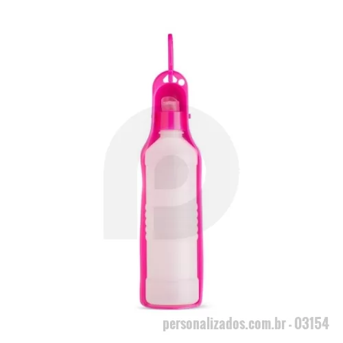Garrafa Retrátil para Pet personalizada - Garrafa bebedouro para pet feita em plástico com capacidade de 420ml. Tampa rosqueável com bico antivazamento, basta pressionar a garrafa para a vazão da água através da tigela. Acompanha gancho de transporte.