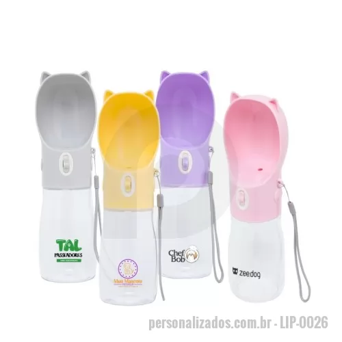 Garrafa Retrátil para Pet personalizada - Garrafa bebedouro para pet feita em plástico com capacidade de 420ml. Basta acionar o botão para liberar o fluxo da água através da tigela. Acompanha alça de nylon para transporte.