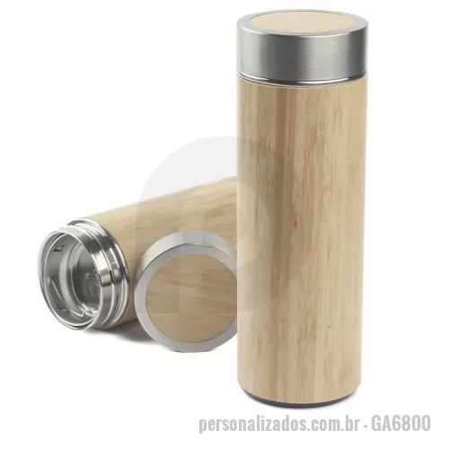 Garrafa térmica personalizada - Garrafa térmica em aço inox com parede dupla isolada a vácuo com capacidade de até 400 ml. Com revestimento externo em fibra de bambu e infusor para chás. Tampa rosqueável e anel de silicone para vedação. Conserva líquido quente por até 12 horas e líquido frio até 18 horas.  A tonalidade da madeira pode sofrer alteração