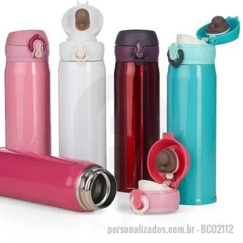 Garrafa térmica personalizada - Garrafa térmica de 400ml de inox colorida com botão e válvula para abertura. Possui um sistema de trava (basta mover para cima/baixo para abrir/fechar), pressione o botão central para abrir a tampa(possui na parte interna borracha protetora evitando vazar o líquido). Para abrir a tampa por completo basta rosqueá-la, parte interna revestida em inox. Na embalagem do produto pode ir especificado a capacidade de 450ml ou 500ml devido aos fabricantes que trabalham terem impresso a descrição deste modo, porém ressalvamos a capacidade correta de 400ml.