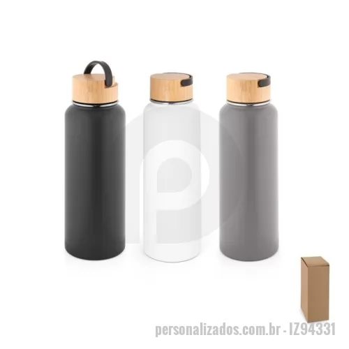 Garrafa térmica personalizada - Garrafa em aço inox 90% reciclado de parede dupla térmica, isolada a vácuo. Possui parede com revestimento em pó oferecendo mais durabilidade e resistência. Tampa em bambu com pega em plástico que facilita o transporte. Grande capacidade até 1.2 L. Fornecido em caixa presente de papel kraft reciclado. Certificação EU Food Grade. A cor e o resultado da impressão nos materiais naturais pode variar entre produtos. ø90 x 287 mm