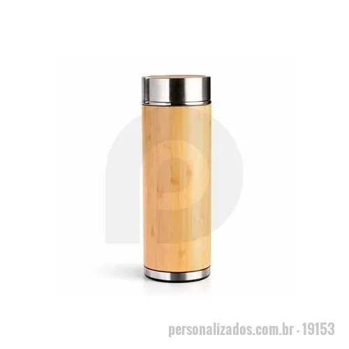 Garrafa térmica personalizada - Garrafa térmica de parede dupla com revestimento externo em bambu e interior feito em inox 304. Possui capacidade de até 350 ml, tampa rosqueável com detalhes externos em inox 201 e bambu e parte interna em plástico polipropileno PP com anel de silic