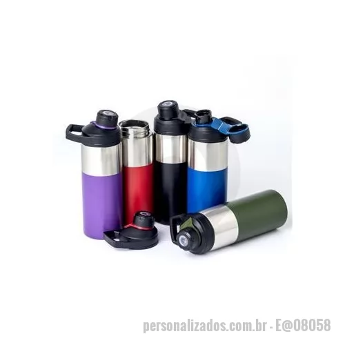 Garrafa térmica personalizada - A garrafa magnética que acompanha seu ritmo sem abrir mão do conforto. Com capacidade para 550 ml, feita de aço inoxidável com parede dupla e alça integrada, nossa garrafa térmica se destaca por sua tampa protetora magnética, que ao abri-la fica firm